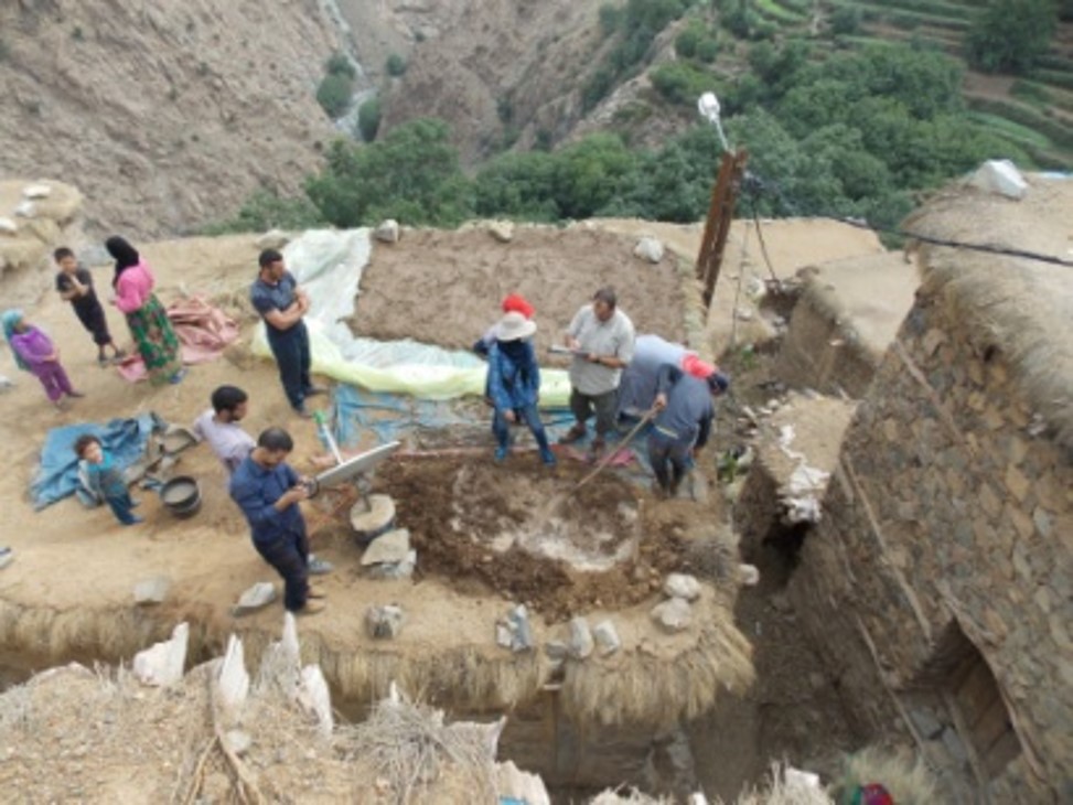 Chantier de restauration dans un village de montagne du Haut Atlas